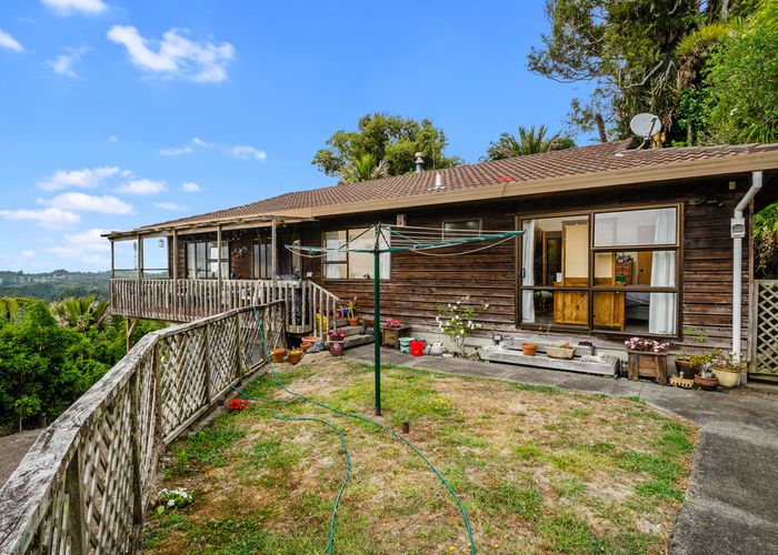  at 31B Bush Road, Waiatarua, Auckland