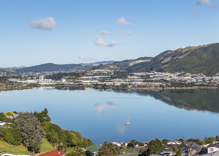  at 6 Finn Place, Titahi Bay, Porirua