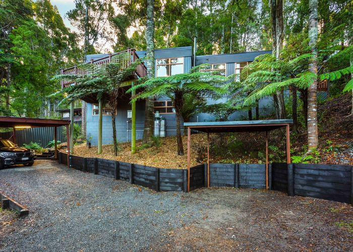  at 115 Laingholm Drive, Laingholm, Auckland