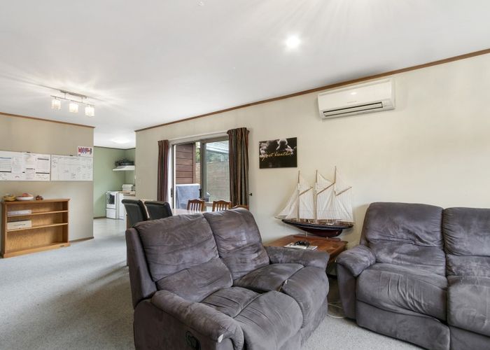  at 39C Owen Street, Belmont, Lower Hutt