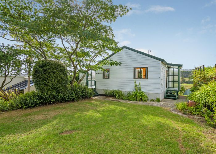  at 15 Gray Avenue, Kuaotunu West