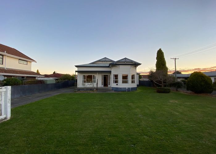 at 18 Wood Street, Takaro, Palmerston North