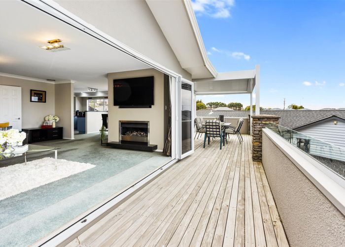  at 26 Bernleigh Terrace, West Harbour, Auckland