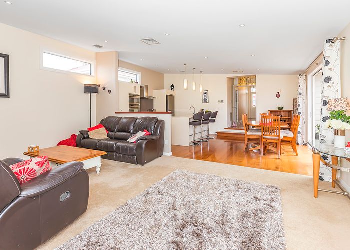  at 10 Queen Street, Petone, Lower Hutt