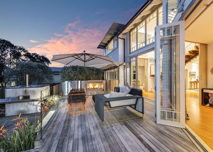  at 22 Bassett Road, Remuera, Auckland