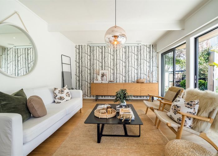  at 1/246 Lake Road, Hauraki, Auckland