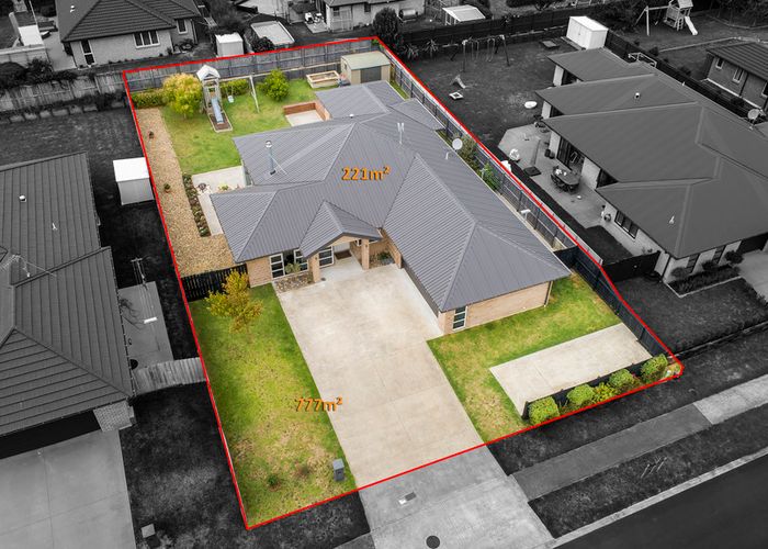  at 8 Vivien Place, Patumahoe, Pukekohe