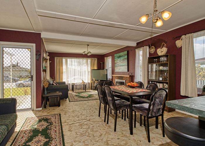  at 17 Folkestone Drive, Flaxmere, Hastings