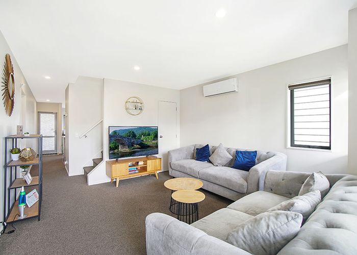  at 15 Divide Loop, Takanini, Auckland