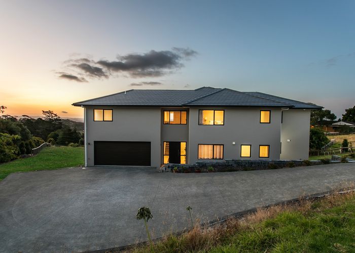  at 462 REDOUBT RD, Flat Bush, Auckland