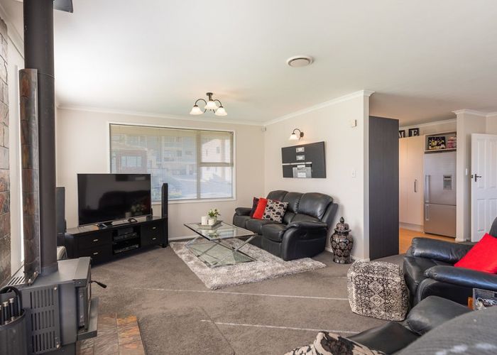  at 22 Garden Road, Raumati Beach, Paraparaumu