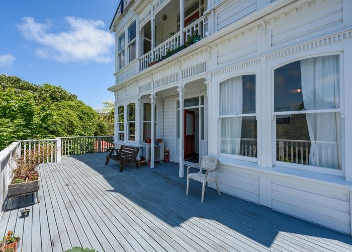  at 33 Devon Street, Aro Valley, Wellington