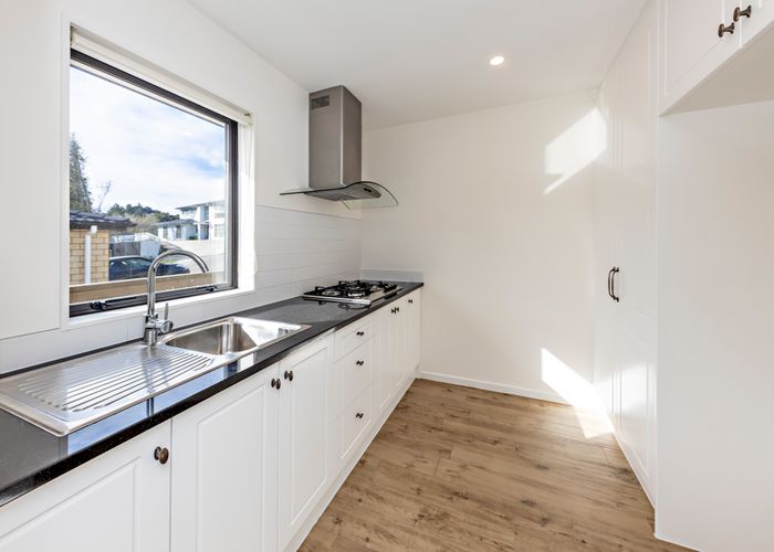  at 40 Dawood Place, The Gardens, Auckland