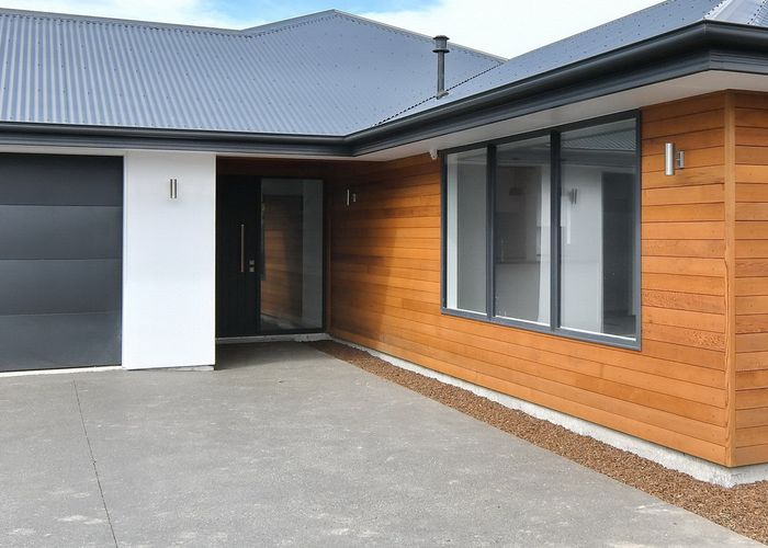  at 7 Puhara Avenue, Parklands, Christchurch