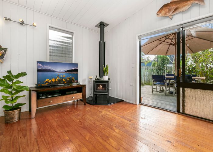  at 2/102 Brightside Road, Stanmore Bay, Whangaparaoa