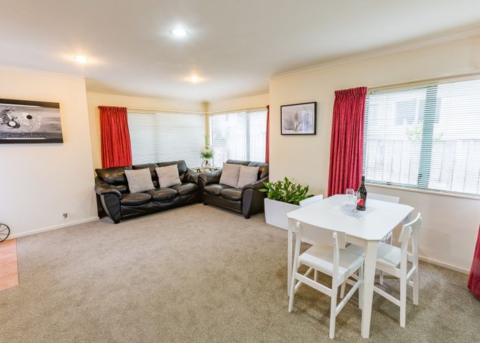  at 4/99 Moorefield Road, Johnsonville, Wellington