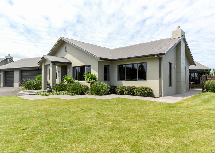  at 64 Shelter Grove, Frankleigh Park, New Plymouth