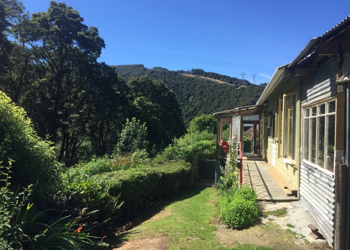  at 16 Morepork Lane, Waipori Falls, Outram
