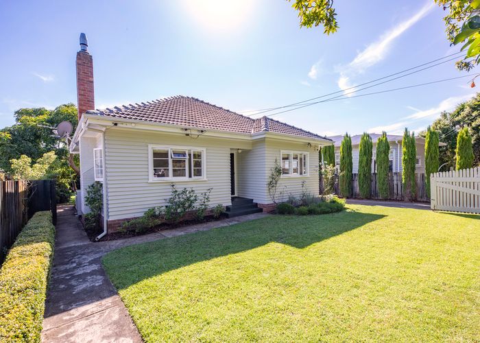  at 16 Jordan Avenue, Onehunga, Auckland