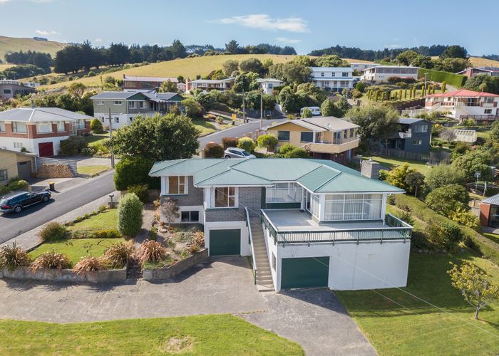Free property data for 19 Bayne Terrace, Macandrew Bay, Dunedin homes