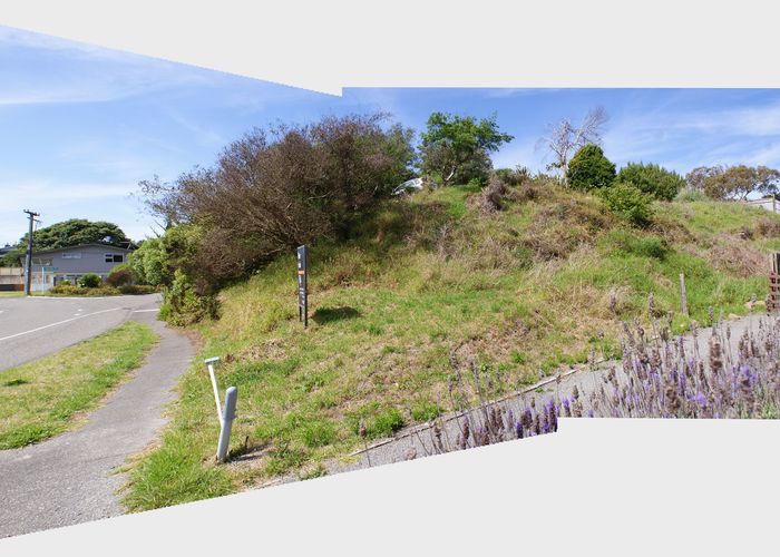  at 12 Weggery Drive, Waikanae Beach, Waikanae