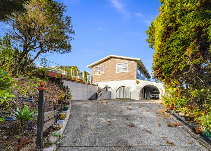  at 768 South Titirangi Road, Titirangi, Auckland