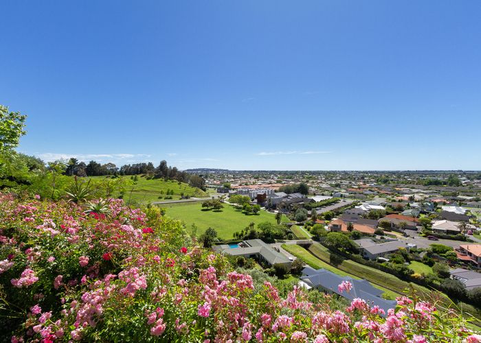  at 33 Cumberland Rise, Taradale, Napier