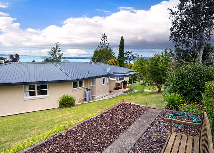  at 5 Beach Road, Mellons Bay, Auckland