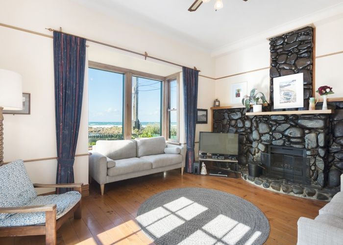  at 346 The Esplanade, Island Bay, Wellington