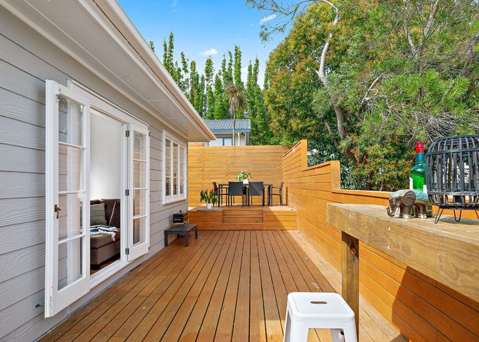  at 2/87A Woodglen Road, Glen Eden, Auckland