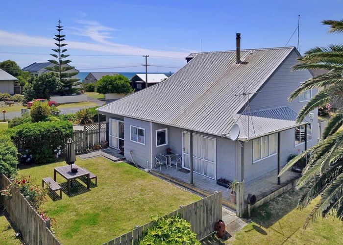  at 548 Pukehina Parade, Te Puke