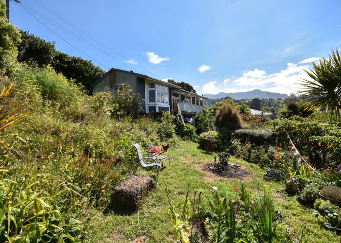  at 25 District Road, Roseneath, Dunedin