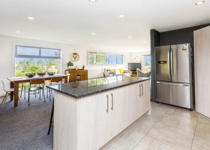  at 50 Mount Marua Drive, Timberlea, Upper Hutt