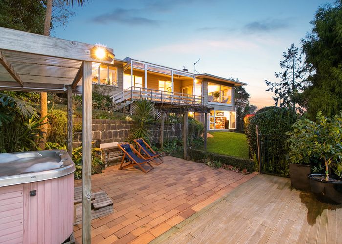  at 38 MacPherson Street, Meadowbank, Auckland
