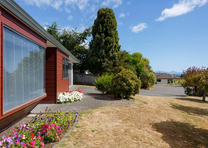  at 8 Astelia Way, Waipahihi, Taupo