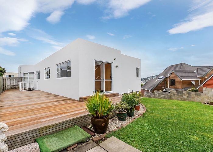  at 16 Treasure Grove, Hataitai, Wellington