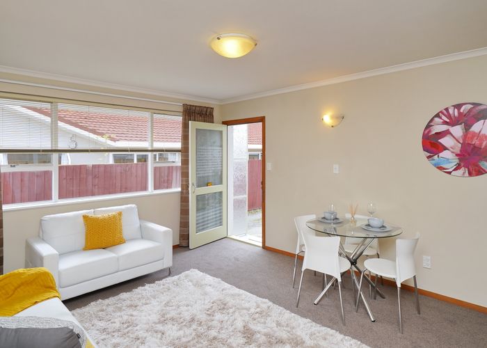  at 2/33 Eastling Street, Bishopdale, Christchurch