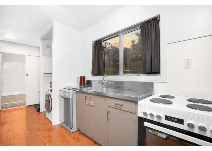  at 12 Kauri Road, Stanmore Bay, Whangaparaoa
