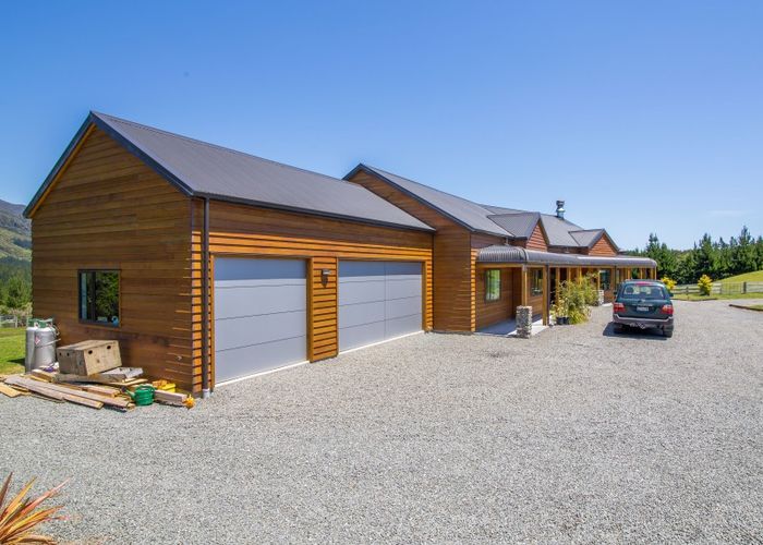  at 32 Kaitoke Loop Road, Kaitoke, Upper Hutt