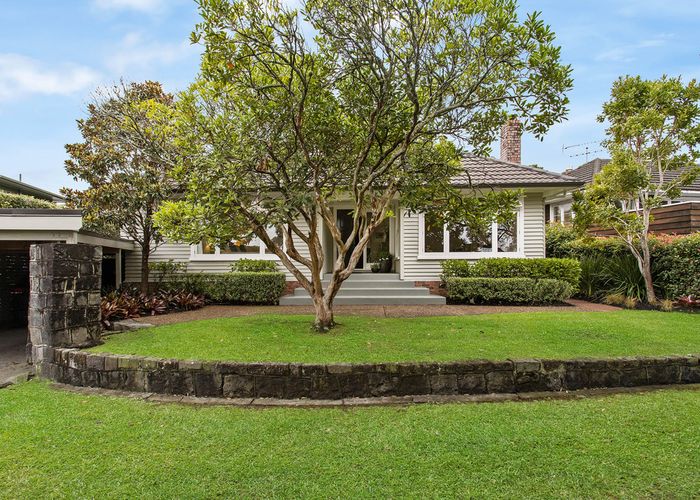  at 5 Worcester Road, Meadowbank, Auckland
