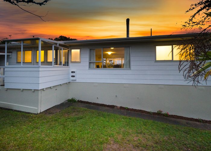  at 4 Mcentee Road, Waitakere, Auckland
