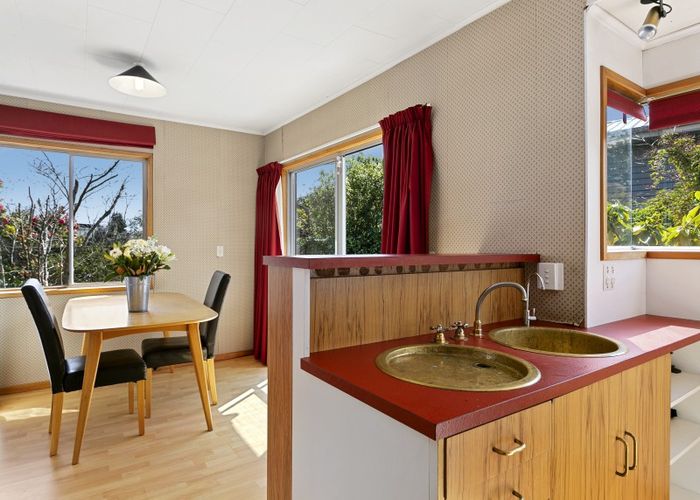 Free property data for 8 Mccauley Grove, Hilltop, Taupo homes.co.nz