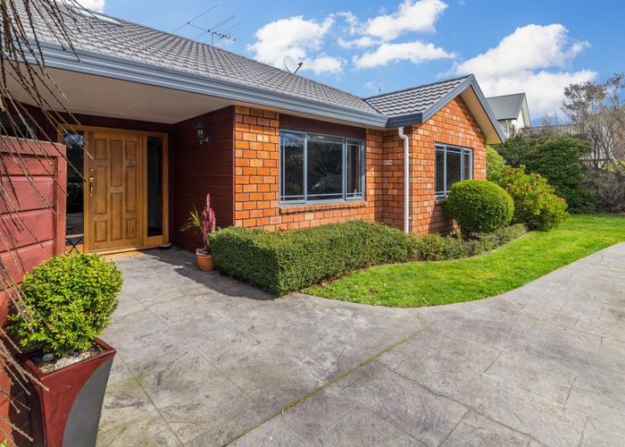 Free property data for 13 Emerald Hill Drive, Birchville, Upper Hutt