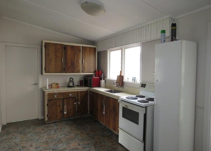  at 16 Stuart Street, Hawthorndale, Invercargill