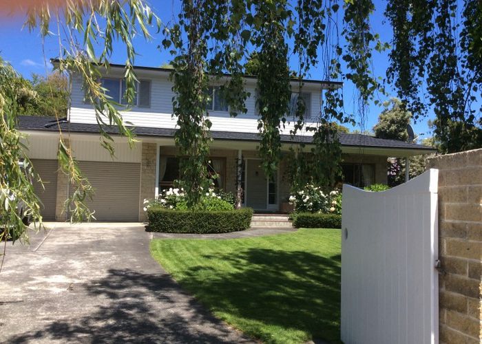  at 14 Gloucester Street, Silverstream, Upper Hutt