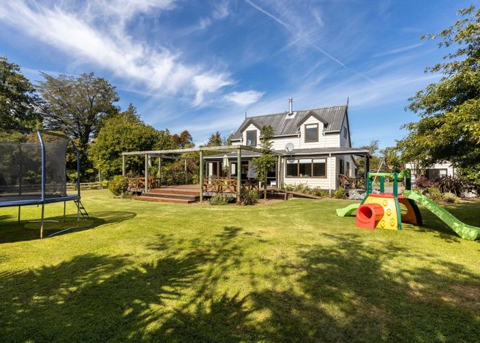  at 916 Mountain Road, Waiongana, Inglewood