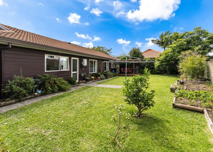  at 16 Tullis Place, Burswood, Auckland