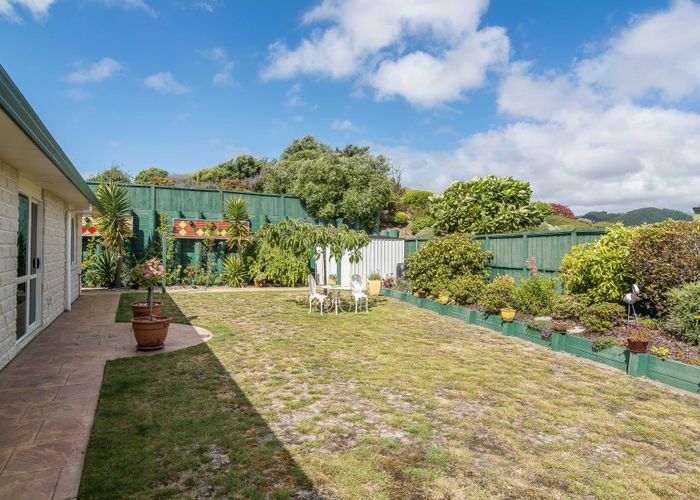  at 91 Realm Drive, Paraparaumu