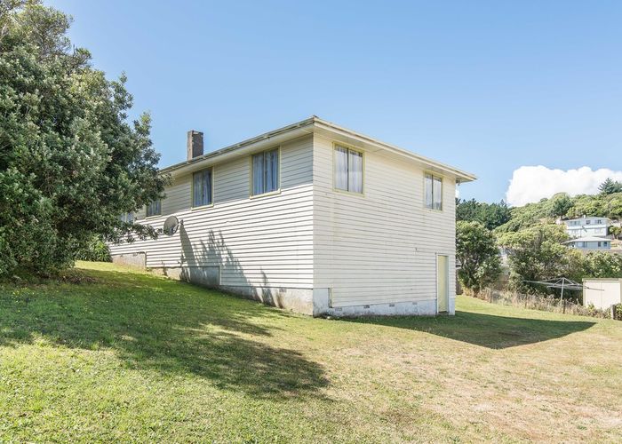  at 313 Warspite Avenue, Waitangirua, Porirua