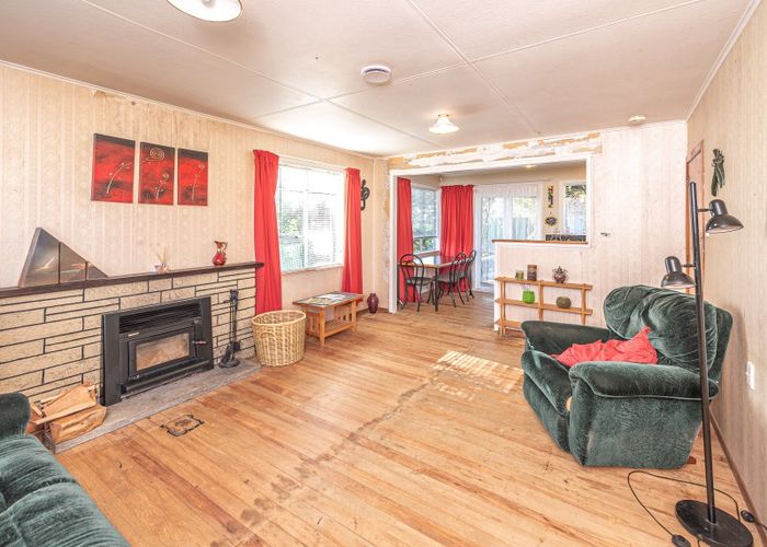  at 12 Ashton Terrace, Castlecliff, Whanganui